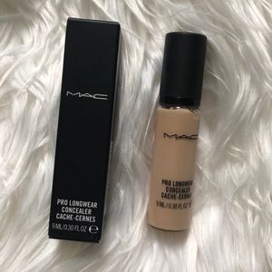 NEW MAC Pro Longwear Concealer NW15